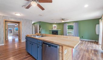 7035 Point View Rd, Benton, AR 72015