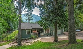 512 River Dr, Clark Fork, ID 83811
