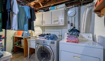 125 Clinton Ave, Akron, OH 44301
