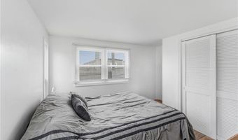 11 East Dr, East Providence, RI 02916