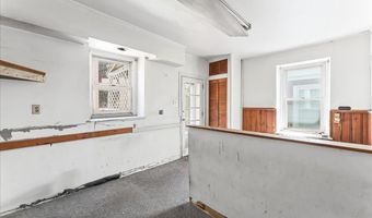 9 W ATHENS Ave, Ardmore, PA 19003