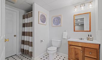 7 Woodfield Rd, Acton, MA 01720
