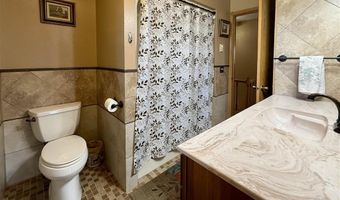 221 44th St N, Cody, WY 82414