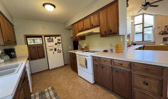 205 Washington Ave W, Albia, IA 52531