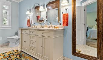 93 Kickemuit Ave, Bristol, RI 02809