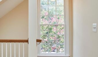 504 N THOMAS St #A, Arlington, VA 22203