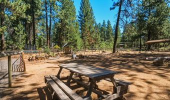 60282 Cree Cir, Bend, OR 97702
