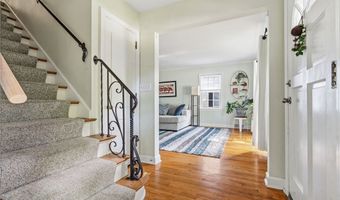 102 Winston Rd, Akron, OH 44313