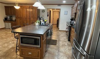 806 SE Avenue 8 Ave, Atkins, AR 72823