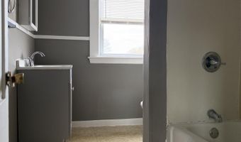 15-17 Pleasant St, Auburn, ME 04210