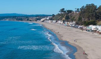 619 Beach Dr, Aptos, CA 95003