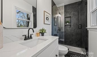 6706 Queensberry Dr, Charlotte, NC 28226
