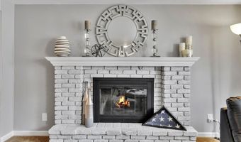 77 Sundridge Dr, Amherst, NY 14228