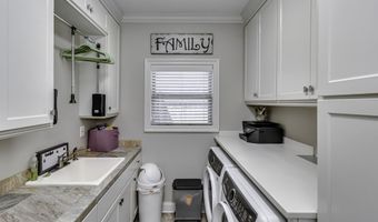 216 Emerald Cir, Brandon, MS 39047