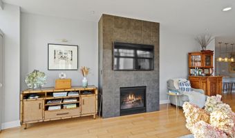 17 Chapel St Apt 402, Albany, NY 12210
