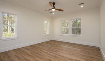 15 Woods Ln, Beaufort, SC 29907