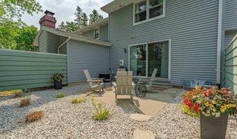 32 Whitcomb Cir, Madison, WI 53711