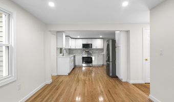 117 W Chippen Hill Rd, Burlington, CT 06013