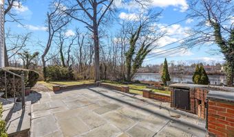 11 Searingtown Rd, Albertson, NY 11507