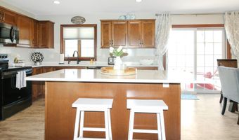 3 Linda Ln, Aberdeen, SD 57401