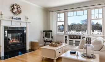 56 Marine Dr, Narragansett, RI 02882