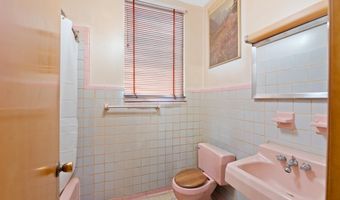 17 E 39TH St, Bayonne, NJ 07002