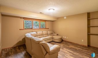 316 W Evergreen Dr, Brandon, SD 57005