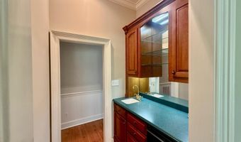 708 Town And Country Dr, Adel, GA 31620