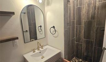 1919 Sumner Dr, Altus, OK 73521