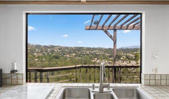 27619 High Vista Dr, Escondido, CA 92026