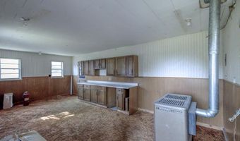 239 Greenway Rd, Arkansas City, KS 67005