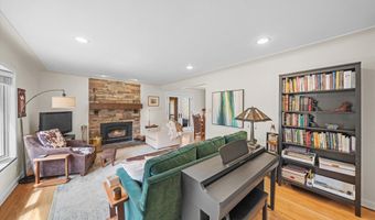 2854 Parkridge Dr, Ann Arbor, MI 48103