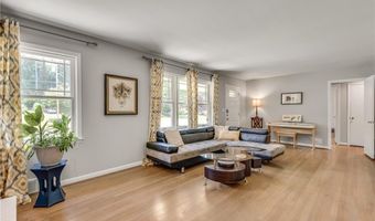 2821 Laurel Ridge Dr, Decatur, GA 30033