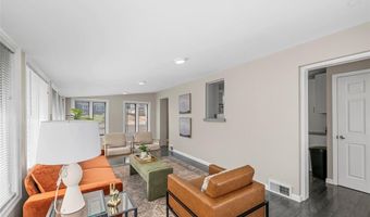 9301 Leona Ct, Affton, MO 63123