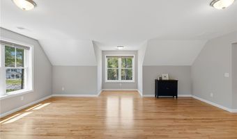 1 Cassidy Trl, Coventry, RI 02816
