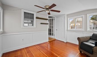 21 Delway Rd, East Providence, RI 02914