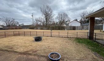 306 Hickory Ln, Batesville, MS 38606