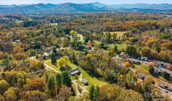 24 Ian River Dr, Asheville, NC 28806