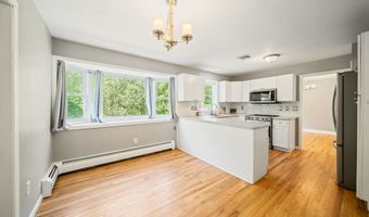 225 Bethmour Rd, Bethany, CT 06524
