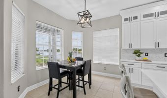 435 MANNS HARBOR Dr, Apollo Beach, FL 33572