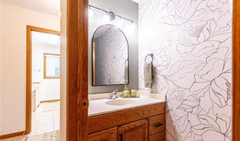 1404 17th Ave SW, Austin, MN 55912