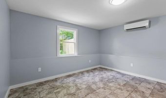 132 Maple Ave, Middletown, RI 02842