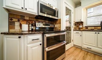 8076 Winona Ave, Allen Park, MI 48101
