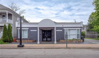 413 High St, Bristol, RI 02809