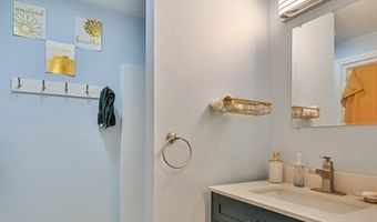 48 Central St, Auburn, MA 01501