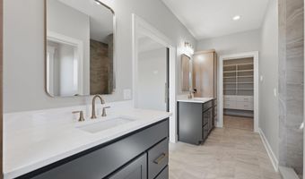 2046 Links Ln, Auburn, IN 46706