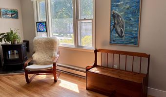112 S Crest Dr, Burlington, VT 05401