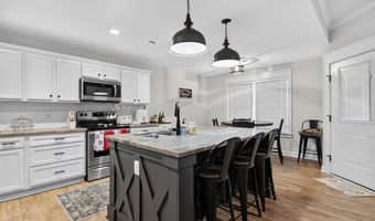 2040 Creekwood Cir, Bauxite, AR 72011