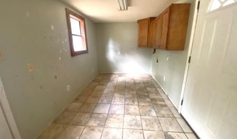 570 W Wycough St, Batesville, AR 72501