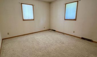 1107 4Th Ave, Ackley, IA 50601
